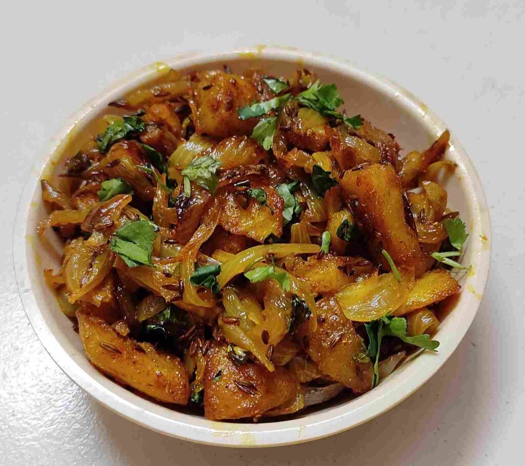 आलू-प्याज-की-सब्जी-रेसिपी-Aloo-pyaz-ki-sabzi-recipe-in-hindi-1