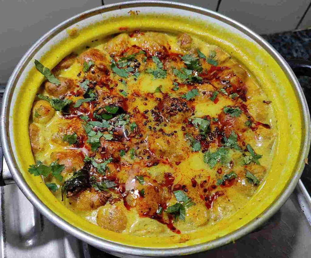 बेसन-कढ़ी-रेसिपी-Besan-kadhi-recipe-in-hindi